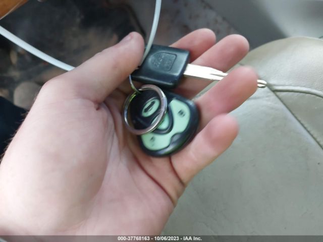 2001 INFINITI QX4 JNRDR09Y41W219493 Photo 10