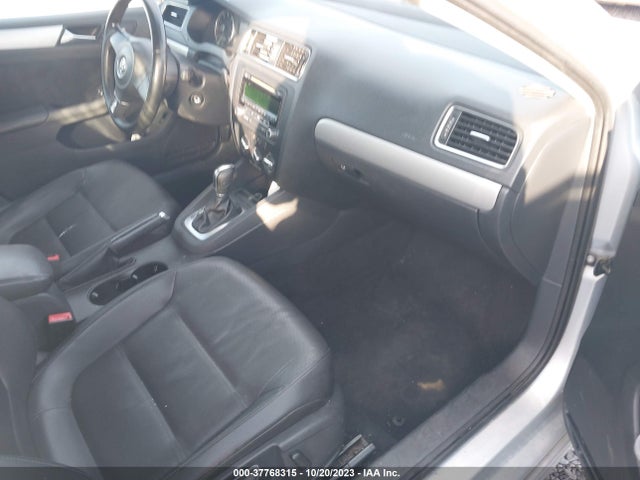 37768315 :رقم المزاد ، 3VWDP7AJ5DM406398 vin ، 2013 Volkswagen Jetta Sedan Se مزاد بيع