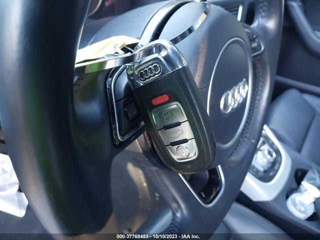 WA1M2AFP1HA081564 Audi Q5 Premium Plus