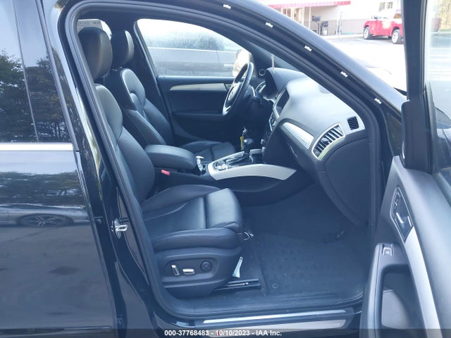 WA1M2AFP1HA081564 Audi Q5 Premium Plus