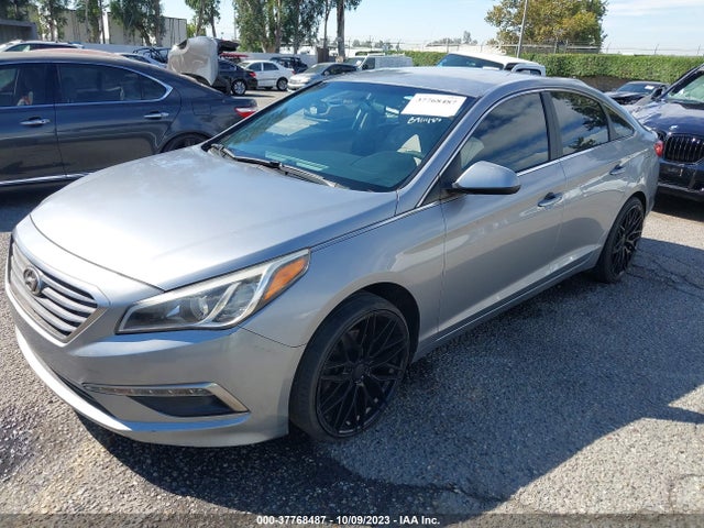 2015 HYUNDAI SONATA 2.4L SE VIN: 5NPE24AF9FH005901