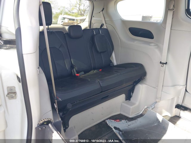 2C4RC1DG0MR586724 Chrysler Voyager Lxi