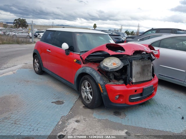 2011 MINI COOPER WMWSU3C51BTX97346 Photo 0