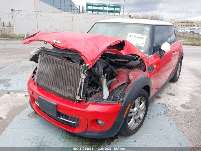 2011 MINI COOPER WMWSU3C51BTX97346 Photo 1