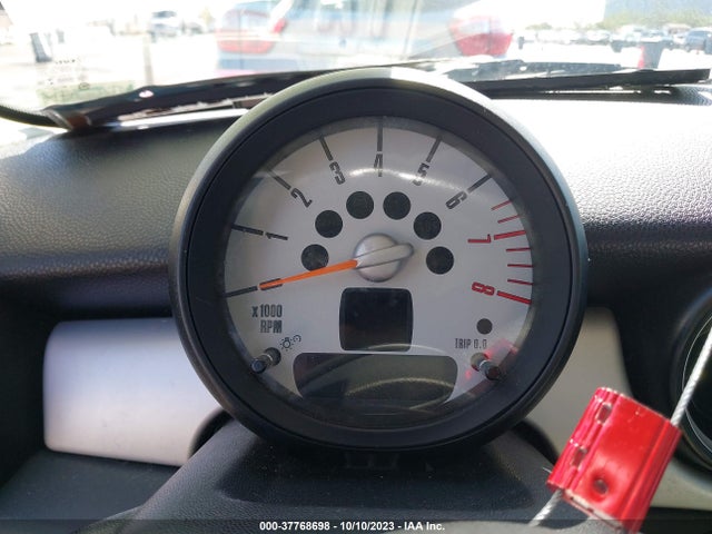 2011 MINI COOPER WMWSU3C51BTX97346 Photo 6