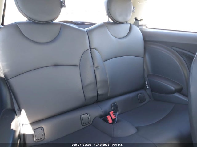 2011 MINI COOPER WMWSU3C51BTX97346 Photo 7