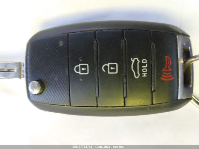KNAGM4A73E5482041 KIA Optima Lx