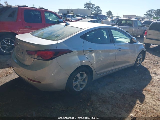 Hyundai ELANTRA SE 2015 5NPDH4AE0FH557675 Image 4