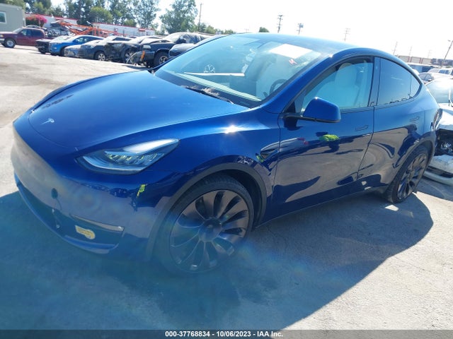Tesla Model Y Long Range 2022 7SAYGAEE3NF490230 Image 2