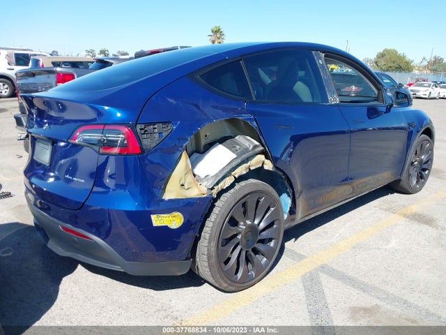 Tesla Model Y Long Range 2022 7SAYGAEE3NF490230 Image 11