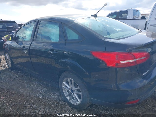 Ford FOCUS SE 2015 1FADP3F24FL356326 Image 3