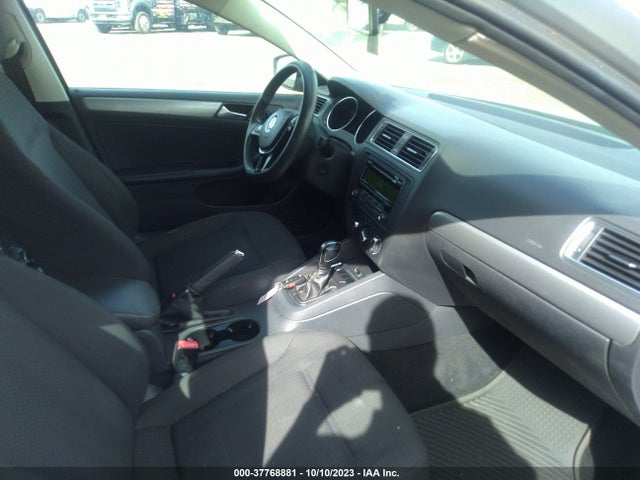 3VWD17AJ7FM257996 Volkswagen Jetta 1.8t Se