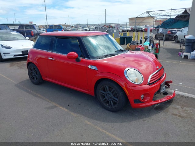 2011 MINI COOPER HARDTOP WMWSU3C51BT181890 Photo 0