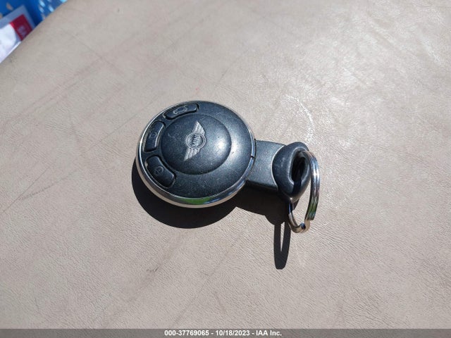 2011 MINI COOPER HARDTOP WMWSU3C51BT181890 Photo 10