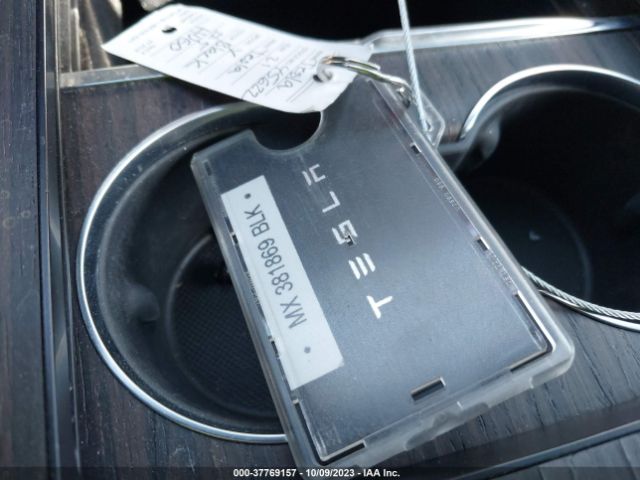 7SAXCDE58PF381869 Tesla MODEL X