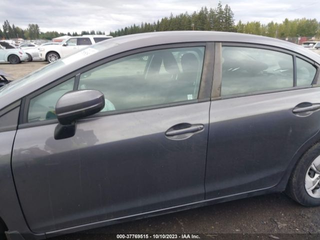 19XFB2F58FE057307 Honda Civic Sedan Lx