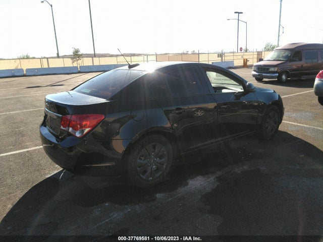 1G1PA5SH3F7173404 Chevrolet CRUZE LS