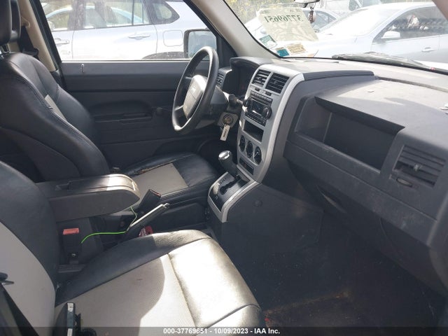 2008 JEEP PATRIOT 1J8FF28W48D721500 Photo 4