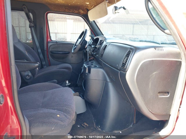 2002 DODGE RAM WAGON VIN: 2B5WB35Y72K135703