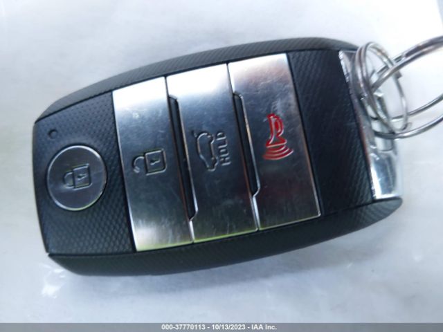 5XYPK4A5XGG052105 KIA SORENTO SX
