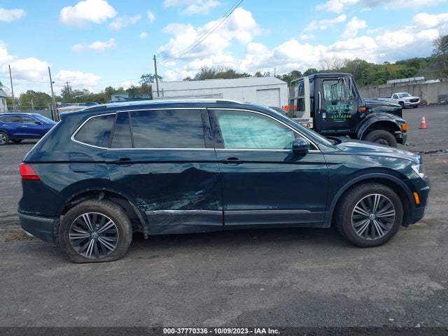 3VV2B7AXXJM031022 Volkswagen Tiguan Sel/se