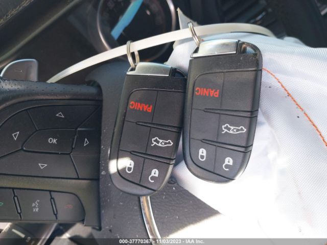 2C3CDZFJ4JH138793 Dodge Challenger