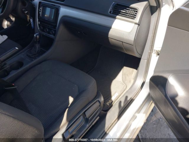 1VWAT7A36GC019509 Volkswagen Passat 1.8t S