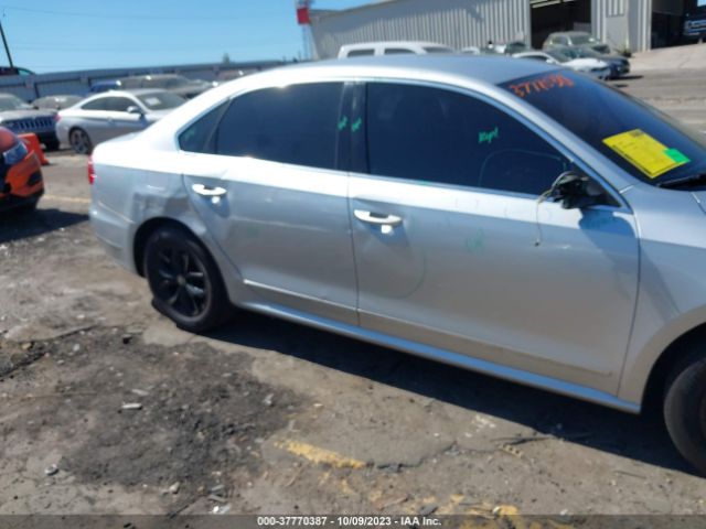 1VWAT7A36GC019509 Volkswagen Passat 1.8t S
