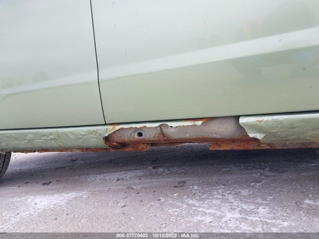 2008 FORD FOCUS SE VIN: 1FAHP35N58W125076