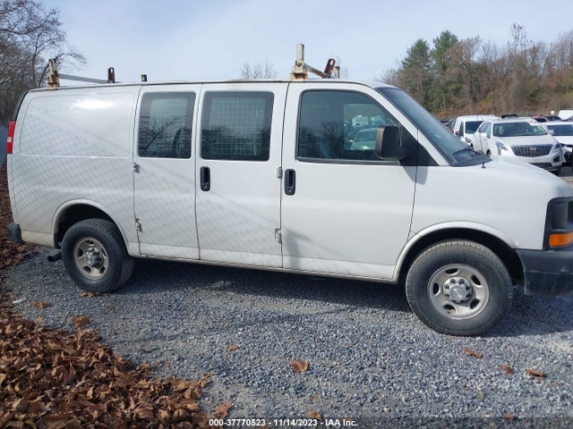 Chevrolet EXPRESS CARGO VAN 2016 1GCWGAFF8G1241445 Image 13