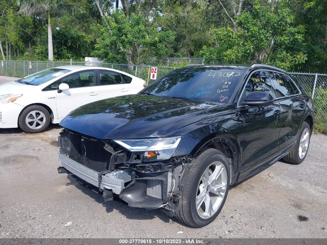 WA1BVAF10KD046692 Audi Q8 Premium Plus