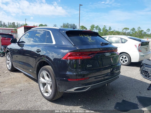 WA1BVAF10KD046692 Audi Q8 Premium Plus