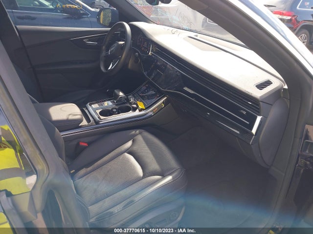 WA1BVAF10KD046692 Audi Q8 Premium Plus