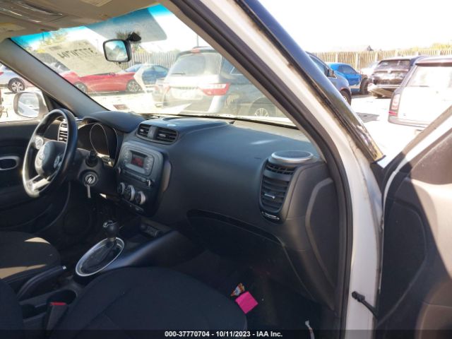 KNDJN2A29E7002717 KIA Soul Base