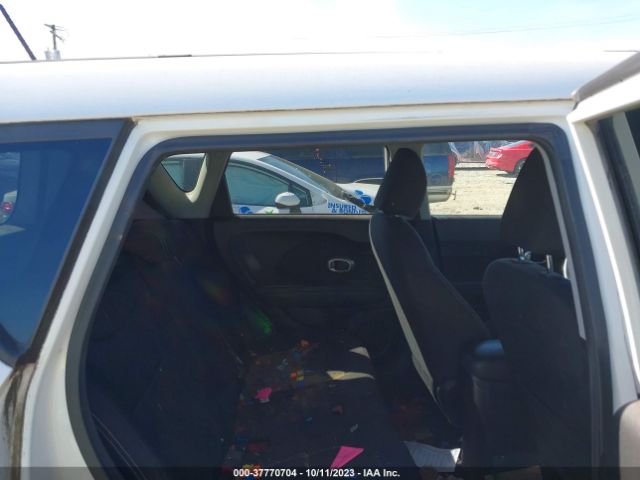 KNDJN2A29E7002717 KIA Soul Base