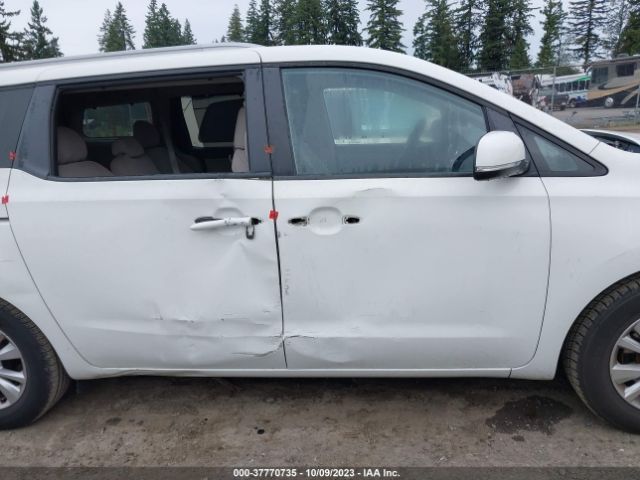KNDMB5C13F6059322 KIA SEDONA LX
