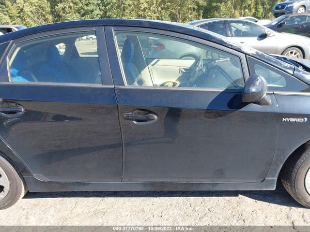 Toyota Prius Four 2015 JTDKN3DU4F1988850 Image 13
