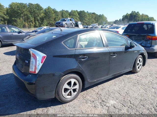 Toyota Prius Four 2015 JTDKN3DU4F1988850 Image 4