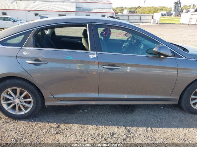 Hyundai SONATA SE 2019 5NPE24AF1KH747753 Image 13