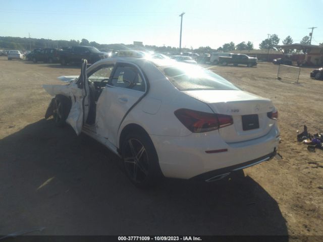 W1K3G4FB6MJ280456 Mercedes-Benz A 220 4matic