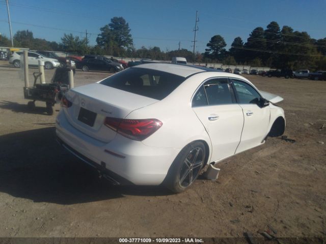 W1K3G4FB6MJ280456 Mercedes-Benz A 220 4matic