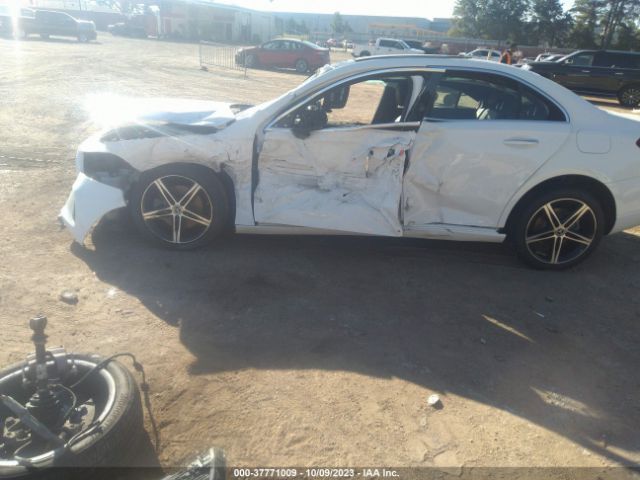 W1K3G4FB6MJ280456 Mercedes-Benz A 220 4matic