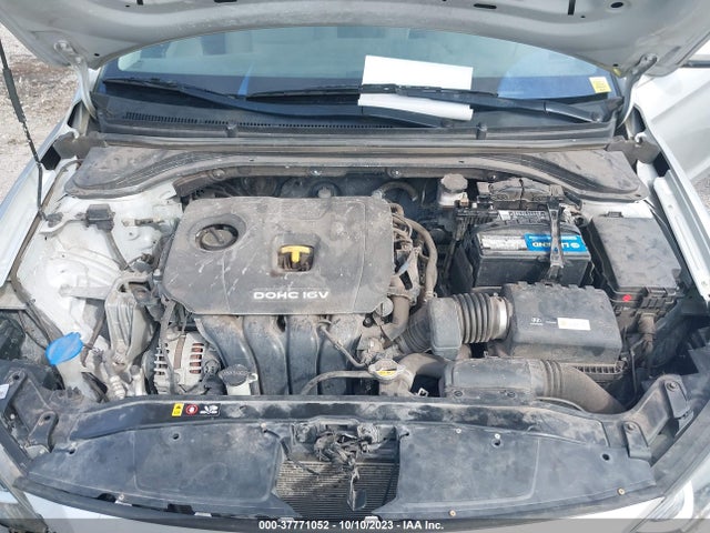 Hyundai ELANTRA SE 2017 KMHD74LF0HU121776 Image 10