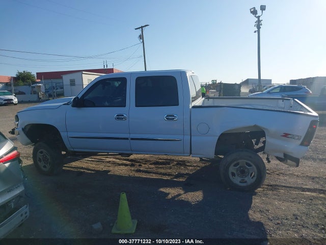 2005 GMC SIERRA 1500 SLE VIN: 2GTEK13T851116005
