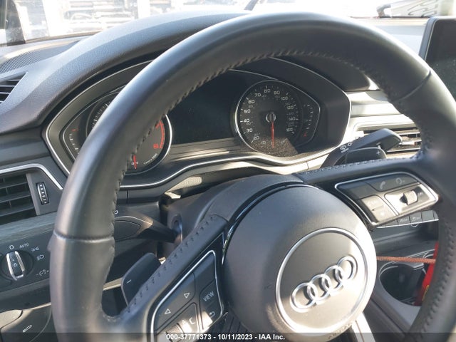 WAUGMAF47KN015729 Audi A4 Premium/titanium Premium