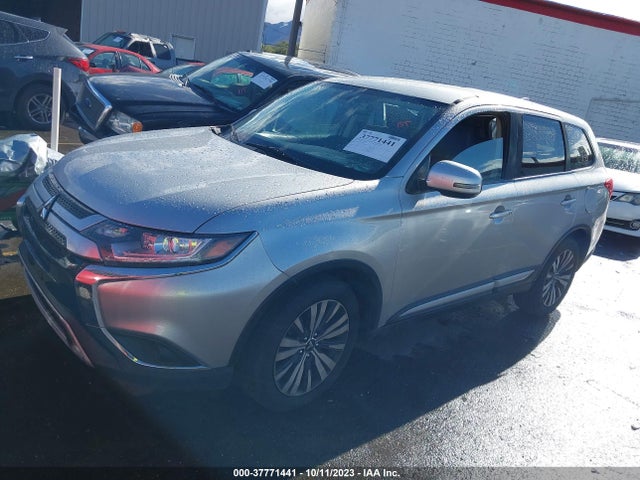 JA4AD3A32KZ042651 Mitsubishi Outlander Se