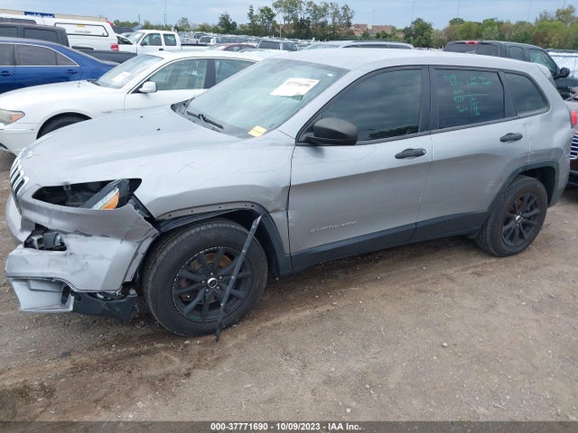 1C4PJMAB6GW200052 Jeep Cherokee Sport
