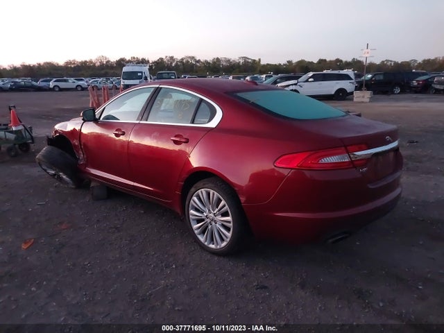 2012 JAGUAR XF SAJWA0HB0CLS30283 Photo 2