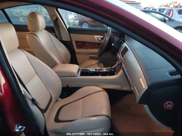 2012 JAGUAR XF SAJWA0HB0CLS30283 Photo 4
