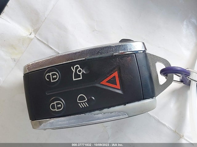 2012 JAGUAR XF SAJWA0FB8CLS54575 Photo 10